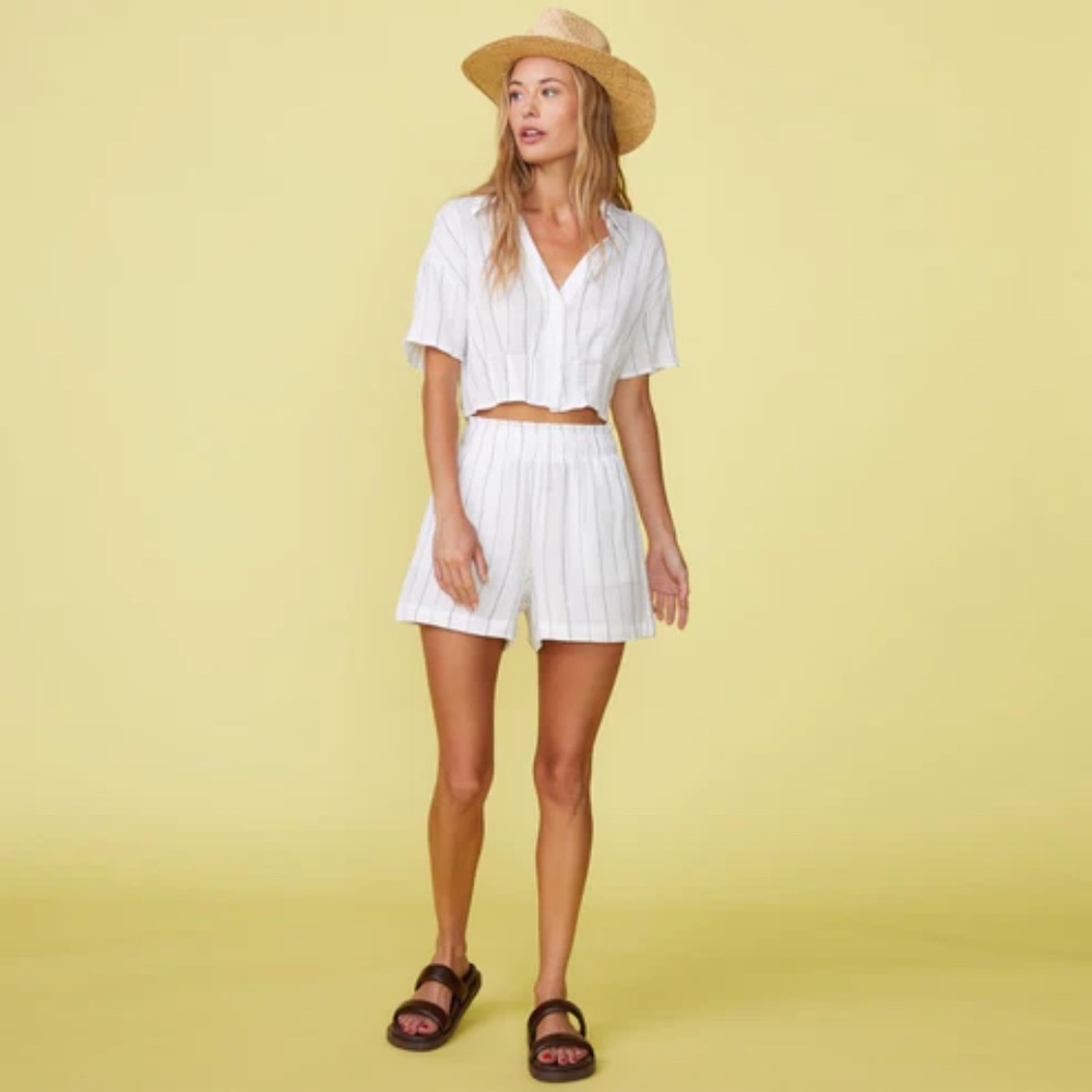 Pinstripe Gauze Cropped Short Sleeve shirt